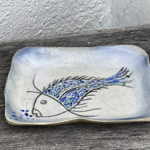 03 Fish Dish 35 X 28cm £70 03 Fish Dish 35 X 28cm £70