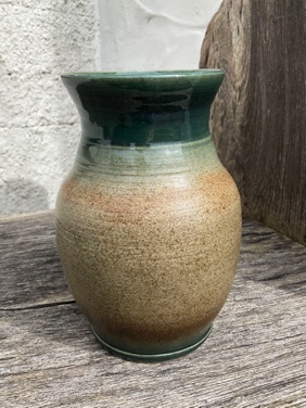 04_VASE h21cm £65