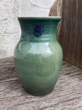 08_VASE h22cm £65